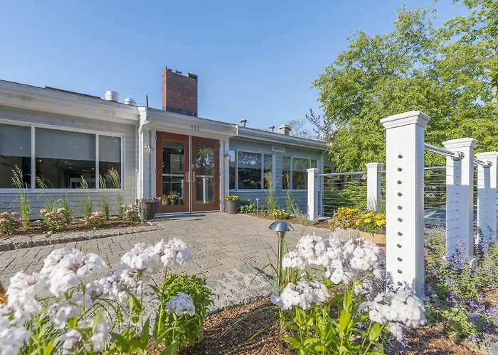 Rockport Inn And Suites